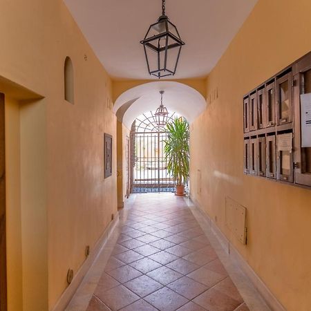Vg Trevi Fountain 5 Stelle Elegant Apartment Roma Ngoại thất bức ảnh