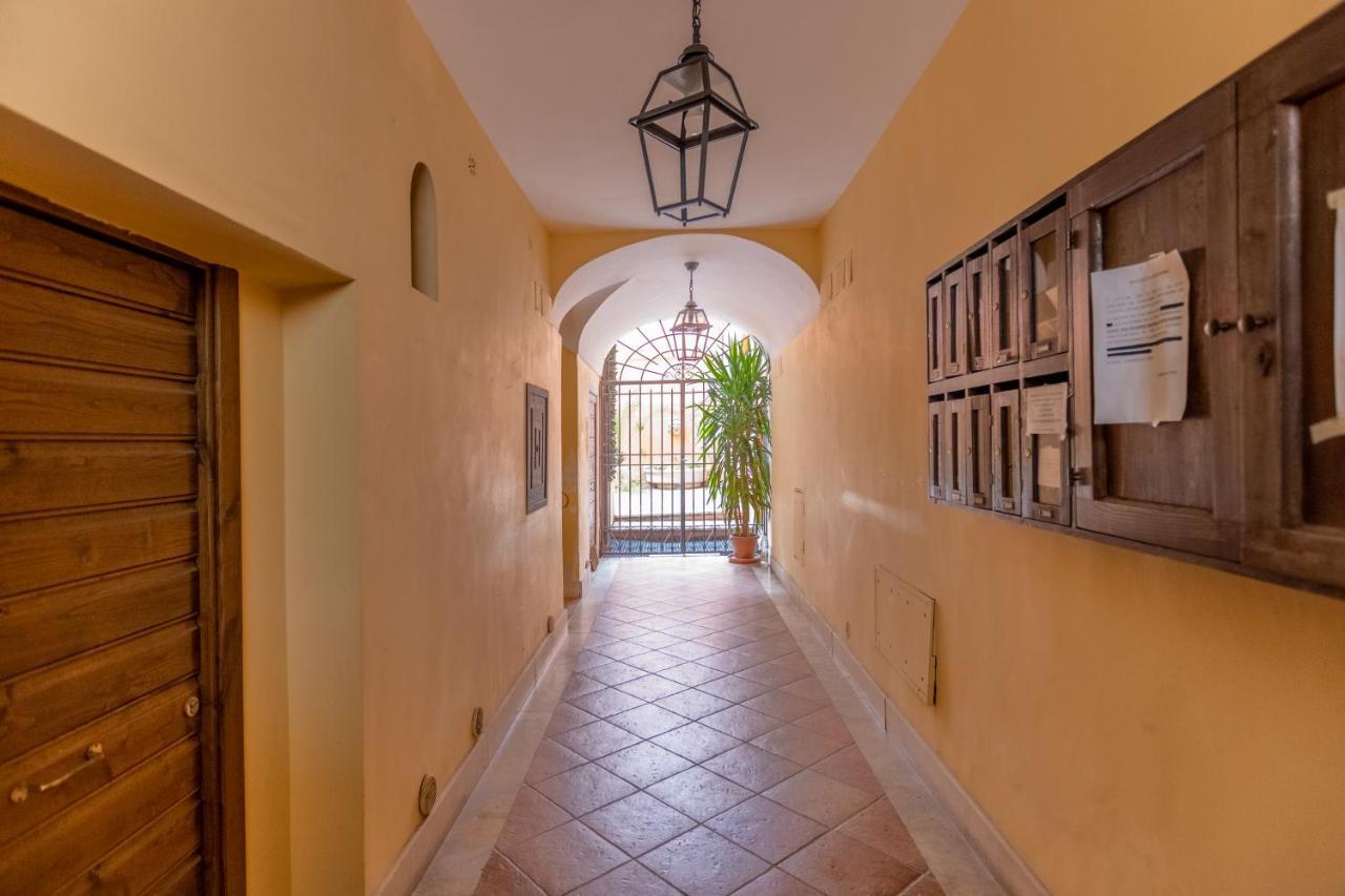 Vg Trevi Fountain 5 Stelle Elegant Apartment Roma Ngoại thất bức ảnh