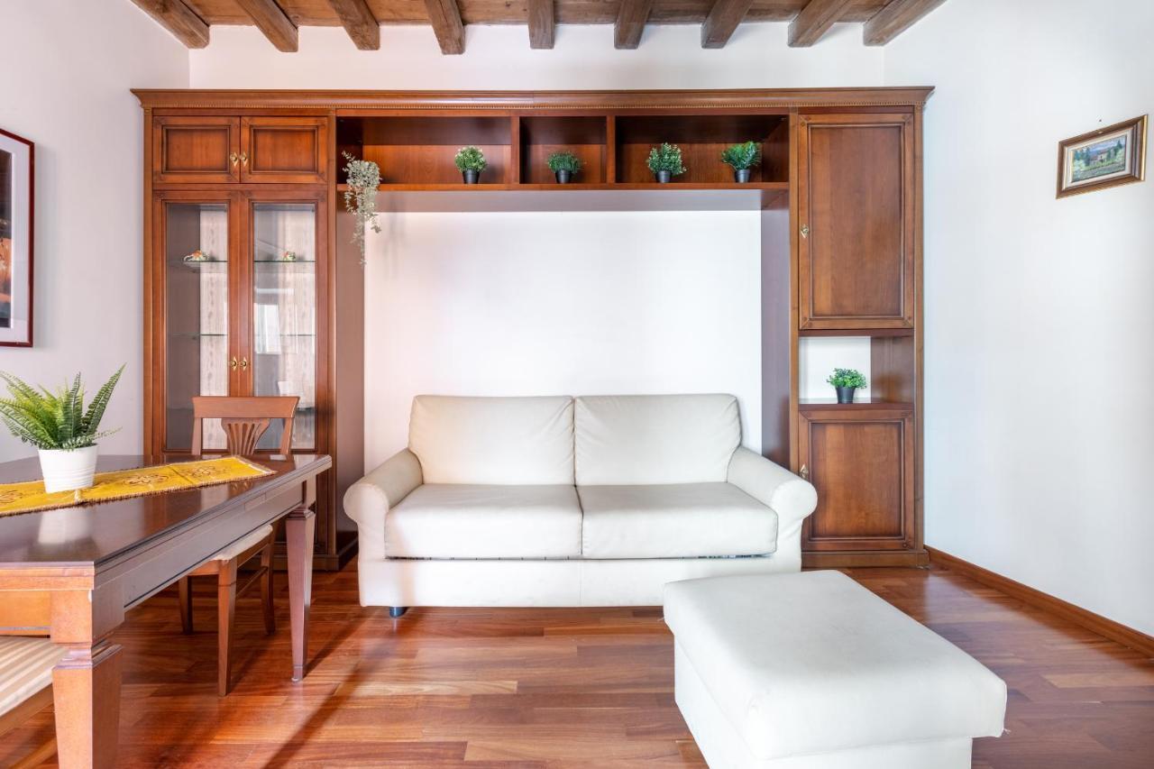 Vg Trevi Fountain 5 Stelle Elegant Apartment Roma Ngoại thất bức ảnh
